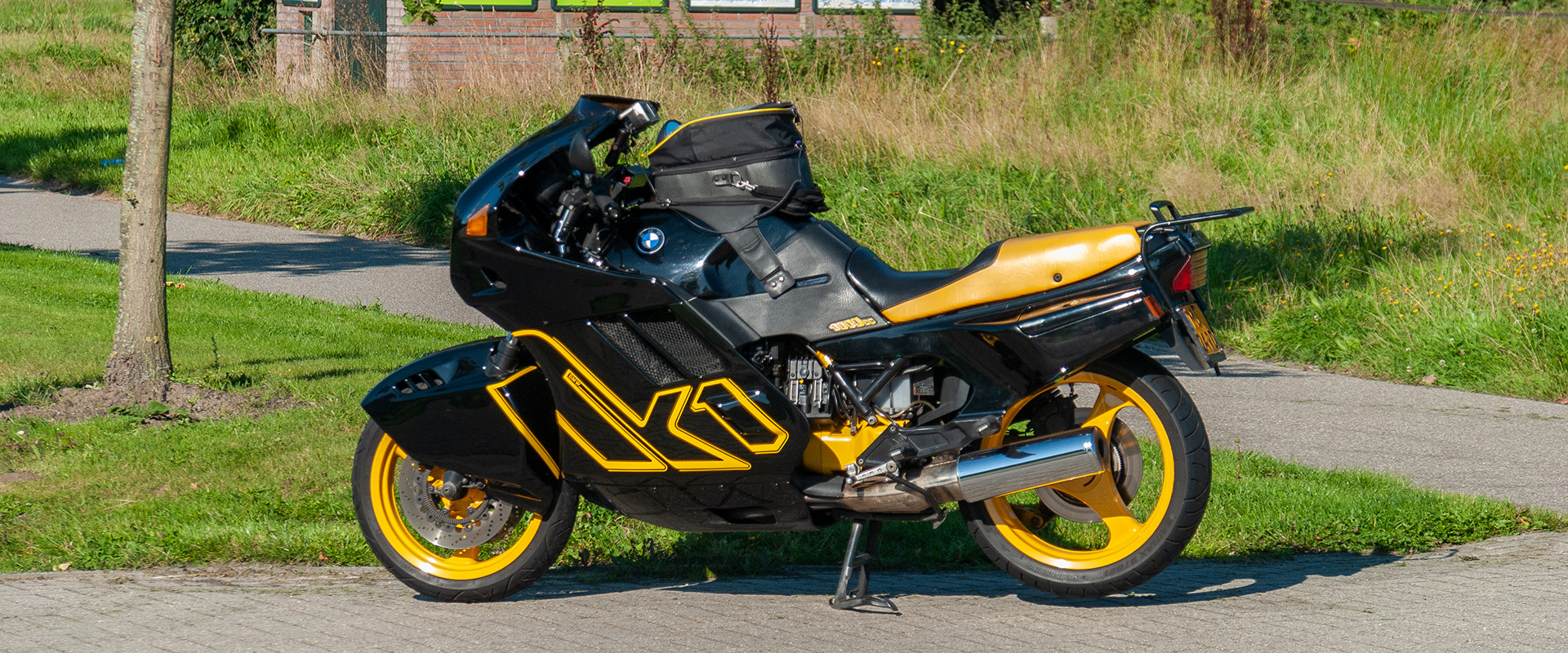 BMW K1